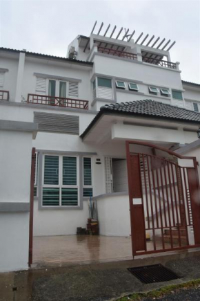 Nimah Seaview Homestay